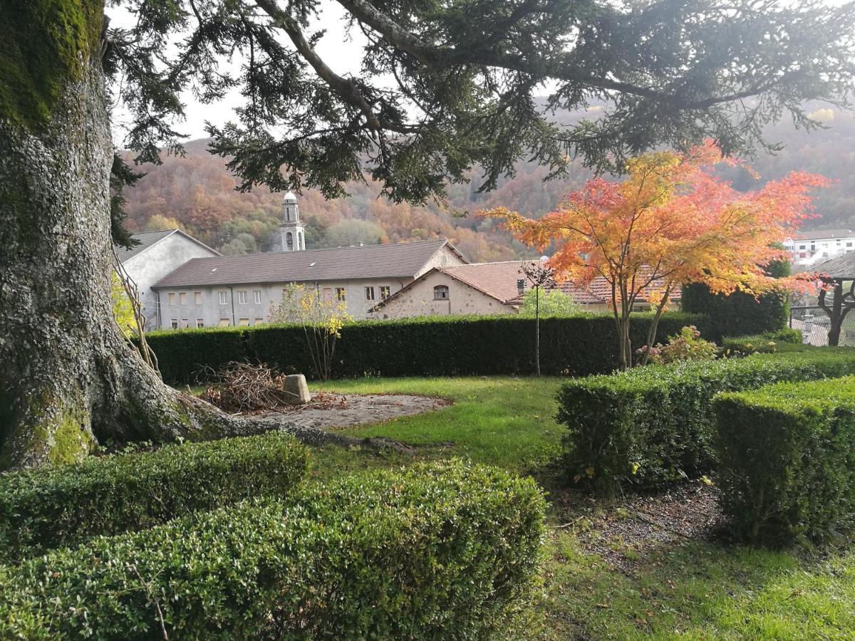Santa Maria del Taro B&B De Thierry المظهر الخارجي الصورة