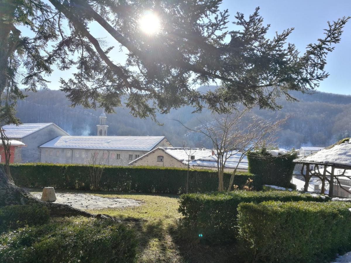 Santa Maria del Taro B&B De Thierry المظهر الخارجي الصورة